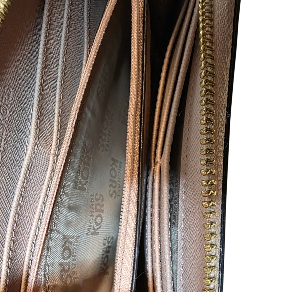 Michael Kors Jet Set Travel Large Continental Zippered Wallet, Beige, Leather - Picture 4 of 7